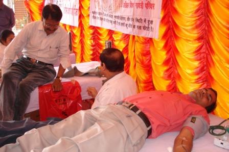 Blood Donation Camp By Gayatri Parwar